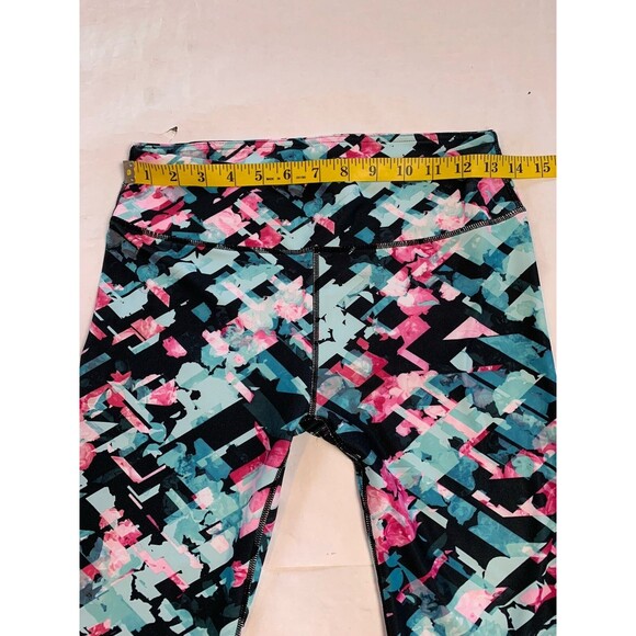 Fabletics Womens Capri Cropped Leggings Size S Aqua Pink Geometric - Picture 6 of 6